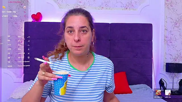 Snapshot of KarinaNoir chatting on June 2026 04:09:01 AM KarinaNoir online show from June 2026 04:09:01 AM