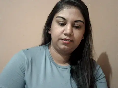 Snapshot of bellachow10 chatting on July 2026 06:22:02 PM bellachow10 online show from July 2026 06:22:02 PM