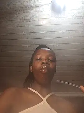 Snapshot of SheisBlacq chatting on October 2025 08:33:01 PM SheisBlacq online show from October 2025 08:33:01 PM