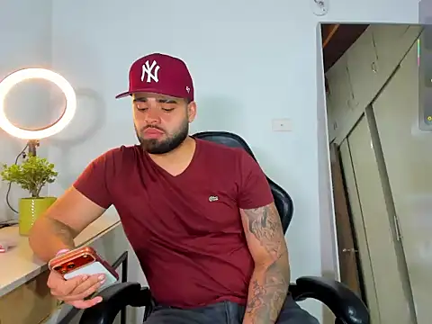 Andres Aguilar online show from May 2026 11:32:01 PM