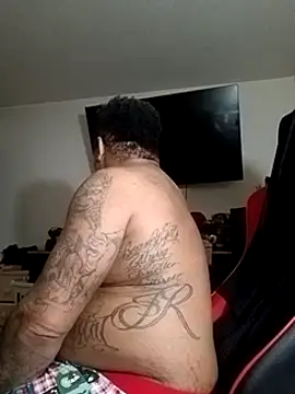 Snapshot of yellowwetfox chatting on December 2024 03:00:01 AM yellowwetfox online show from December 2024 03:00:01 AM