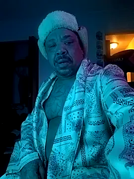 Snapshot of yellowwetfox chatting on December 2024 06:39:01 AM yellowwetfox online show from December 2024 06:39:01 AM