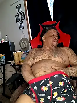 Snapshot of yellowwetfox chatting on January 2025 09:20:01 PM yellowwetfox online show from January 2025 09:20:01 PM