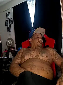 Snapshot of yellowwetfox chatting on February 2025 04:43:01 PM yellowwetfox online show from February 2025 04:43:01 PM