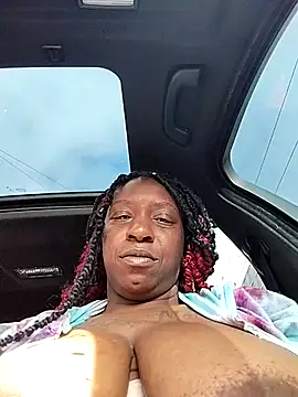 Snapshot of markquanna chatting on October 2025 05:31:01 PM markquanna online show from October 2025 05:31:01 PM