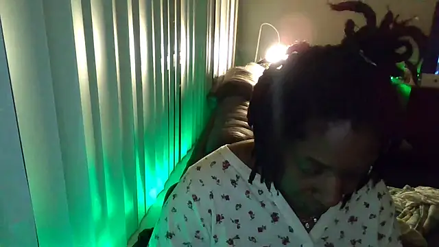 Snapshot of markquanna chatting on January 2026 04:39:02 AM markquanna online show from January 2026 04:39:02 AM