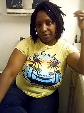 Snapshot of markquanna chatting on July 2026 03:32:01 AM markquanna online show from July 2026 03:32:01 AM