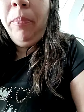 Snapshot of isabella_rossse chatting on December 2024 12:56:02 PM isabella rossse online show from December 2024 12:56:02 PM