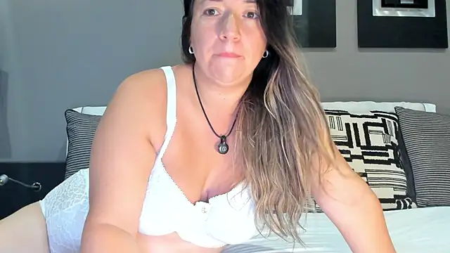 isabella rossse online show from July 2026 04:05:02 AM