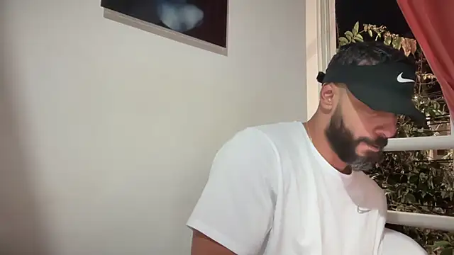 romeolovedark online show from October 2025 01:47:02 AM