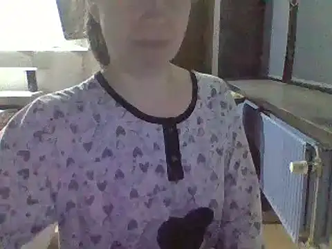 Snapshot of Moi_Lina chatting on December 2024 10:39:02 PM Moi Lina online show from December 2024 10:39:02 PM