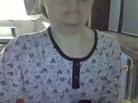 Snapshot of Moi_Lina chatting on December 2024 06:28:02 PM Moi Lina online show from December 2024 06:28:02 PM