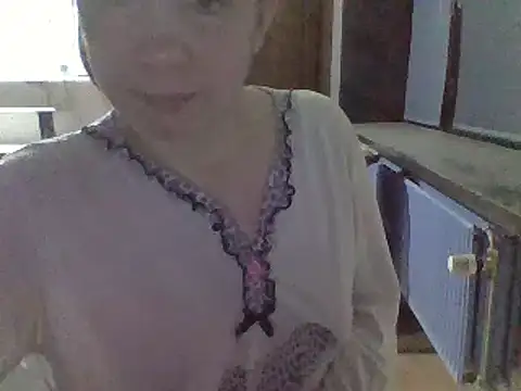 Snapshot of Moi_Lina chatting on January 2025 08:04:01 PM Moi Lina online show from January 2025 08:04:01 PM