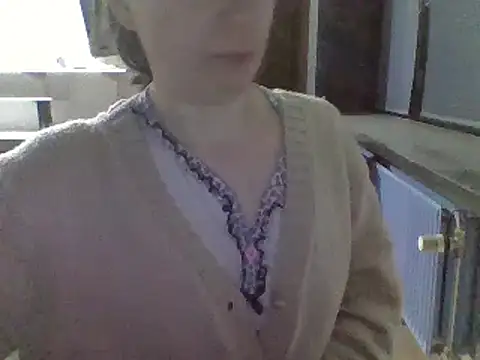 Snapshot of Moi_Lina chatting on January 2025 09:28:01 PM Moi Lina online show from January 2025 09:28:01 PM