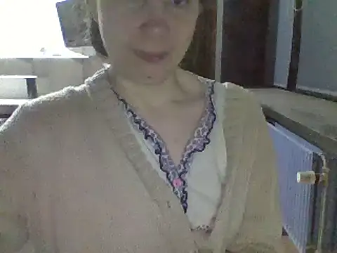 Snapshot of Moi_Lina chatting on January 2025 11:46:01 PM Moi Lina online show from January 2025 11:46:01 PM