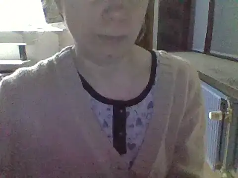Snapshot of Moi_Lina chatting on February 2025 12:33:01 AM Moi Lina online show from February 2025 12:33:01 AM