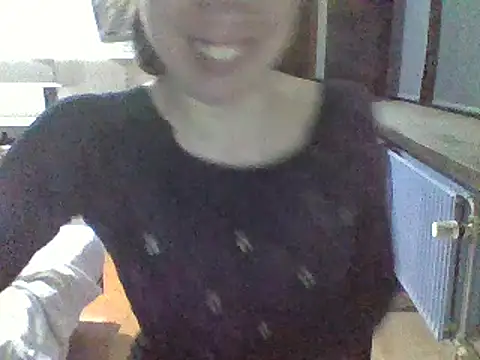 Snapshot of Moi_Lina chatting on March 2025 09:59:01 PM Moi Lina online show from March 2025 09:59:01 PM