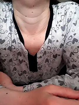 Snapshot of Moi_Lina chatting on October 2025 11:42:02 AM Moi Lina online show from October 2025 11:42:02 AM