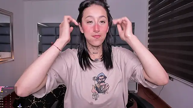 Mariana Joness online show from November 2025 01:38:01 AM