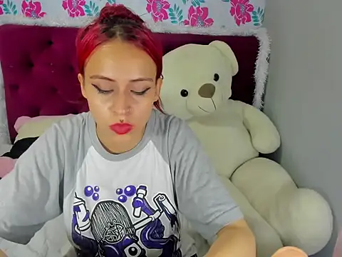 Snapshot of GiannaGoddes chatting on December 2024 10:23:02 AM GiannaGoddes online show from December 2024 10:23:02 AM