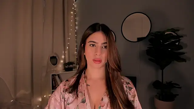 LiaPearce online show from September 2025 12:10:02 PM