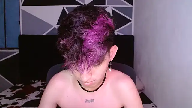 littlextreme online show from December 2024 04:43:02 AM