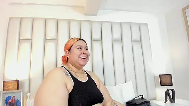 aandreaperez online show from October 2025 11:43:02 AM