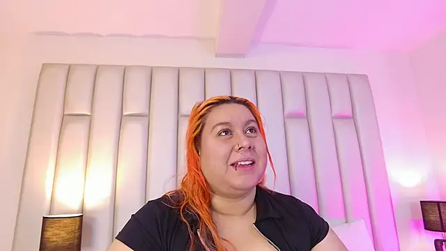 aandreaperez online show from December 2025 11:30:02 AM