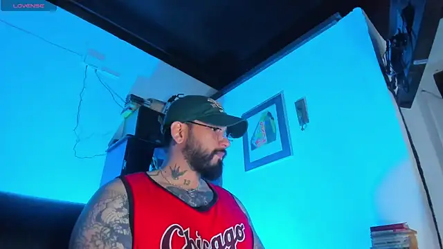 CamiloGray  online show from October 2025 01:56:02 PM