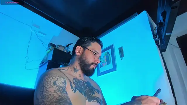 CamiloGray  online show from October 2025 02:24:02 PM