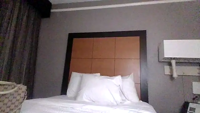 sexybribrixh online show from October 2025 04:12:01 AM