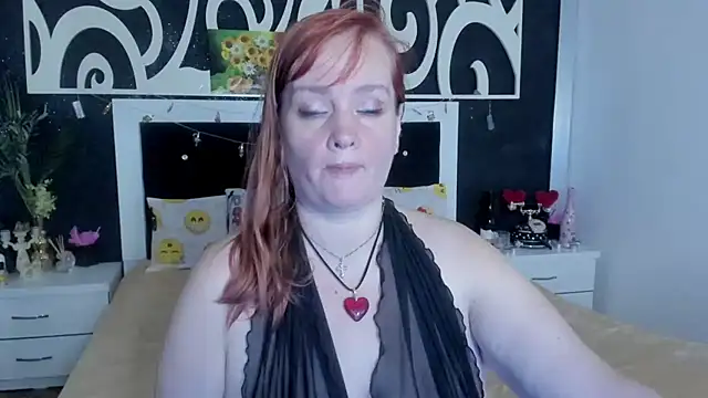 Snapshot of SinFulTitsDD chatting on January 2025 04:25:02 AM SinFulTitsDD online show from January 2025 04:25:02 AM