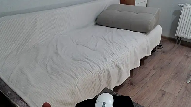 Snapshot of increible_della chatting on December 2024 07:43:01 PM increible della online show from December 2024 07:43:01 PM