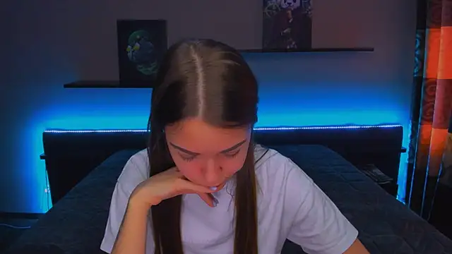 AlexaBarkley online show from March 2025 06:21:01 AM