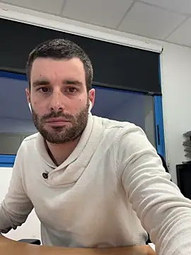 Snapshot of Simon-tem chatting on March 2025 06:32:01 PM Simon-tem online show from March 2025 06:32:01 PM