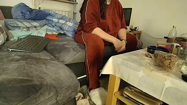 HotBiPaar online show from December 2024 12:48:02 AM