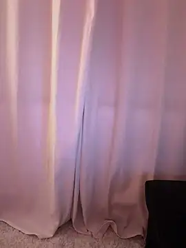 clairewntr online show from April 2026 08:32:01 PM