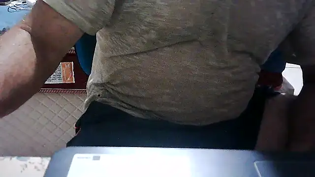 eduar570 online show from November 2025 12:11:01 AM