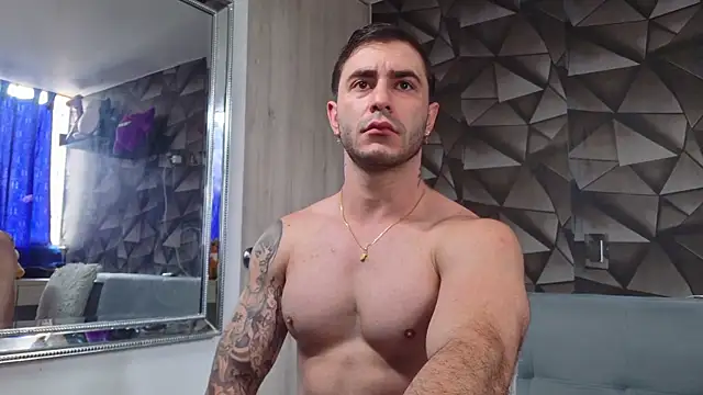 Latino stud4u online show from May 2026 05:20:02 PM