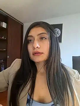 Snapshot of _Danna chatting on December 2024 10:04:01 PM  Danna online show from December 2024 10:04:01 PM