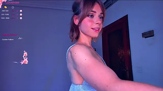 Snapshot of Arielle__03 chatting on September 2025 02:11:01 AM Arielle 03 online show from September 2025 02:11:01 AM