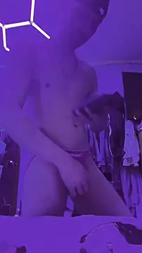 Cloudd Kingg Iceyyy online show from February 2026 07:01:02 PM