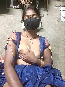 Snapshot of Arti032 chatting on February 2026 09:33:01 PM Arti032 online show from February 2026 09:33:01 PM