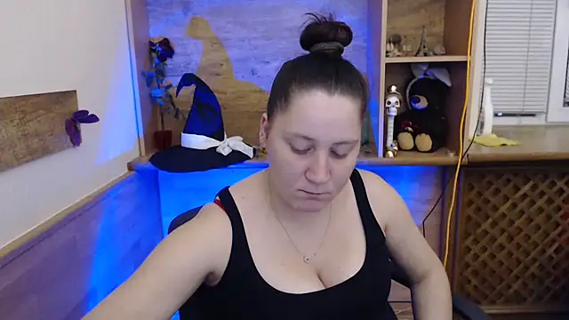 JosieJun  online show from October 2025 07:58:02 PM