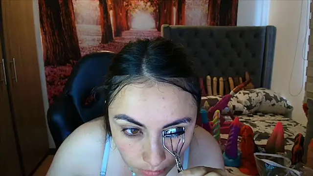 Snapshot of sofia23dirty chatting on November 2025 05:51:02 PM sofia23dirty online show from November 2025 05:51:02 PM