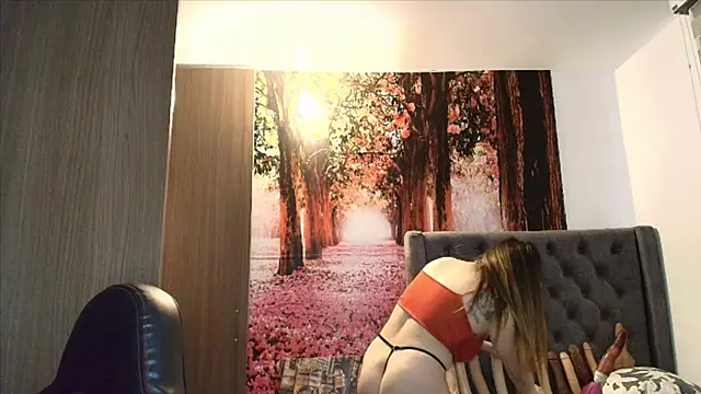 Snapshot of sofia23dirty chatting on November 2025 10:26:01 PM sofia23dirty online show from November 2025 10:26:01 PM