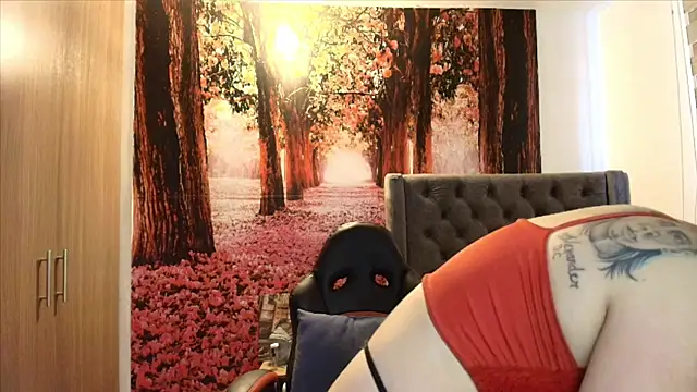 Snapshot of sofia23dirty chatting on November 2025 06:19:02 PM sofia23dirty online show from November 2025 06:19:02 PM