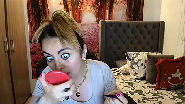 Snapshot of sofia23dirty chatting on November 2025 10:22:02 PM sofia23dirty online show from November 2025 10:22:02 PM