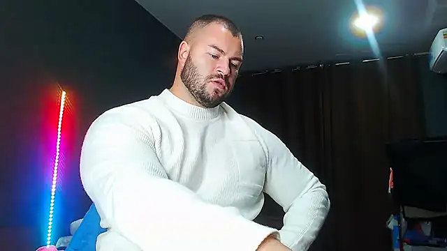 Snapshot of muscularjohnforuX chatting on September 2025 06:35:02 PM muscularjohnforuX online show from September 2025 06:35:02 PM