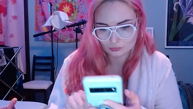 Snapshot of JenniferGwen chatting on February 2025 04:31:02 AM JenniferGwen online show from February 2025 04:31:02 AM